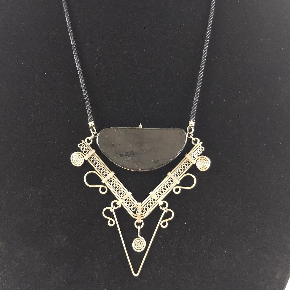 Geometric Pattern & Wire Wrap Statement Pendant N… - image 3